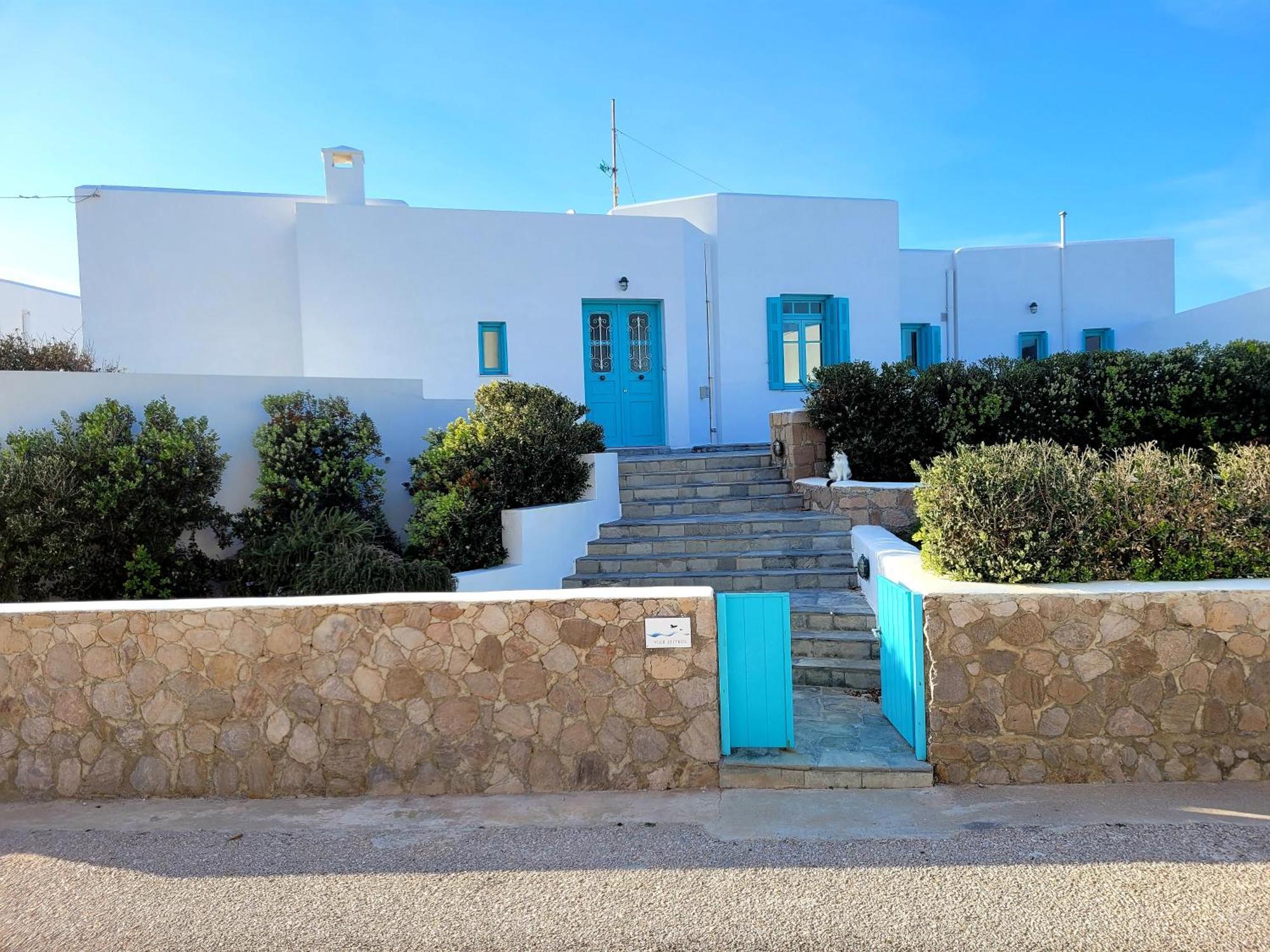 Villa Zefyros Pachaina Bagian luar foto