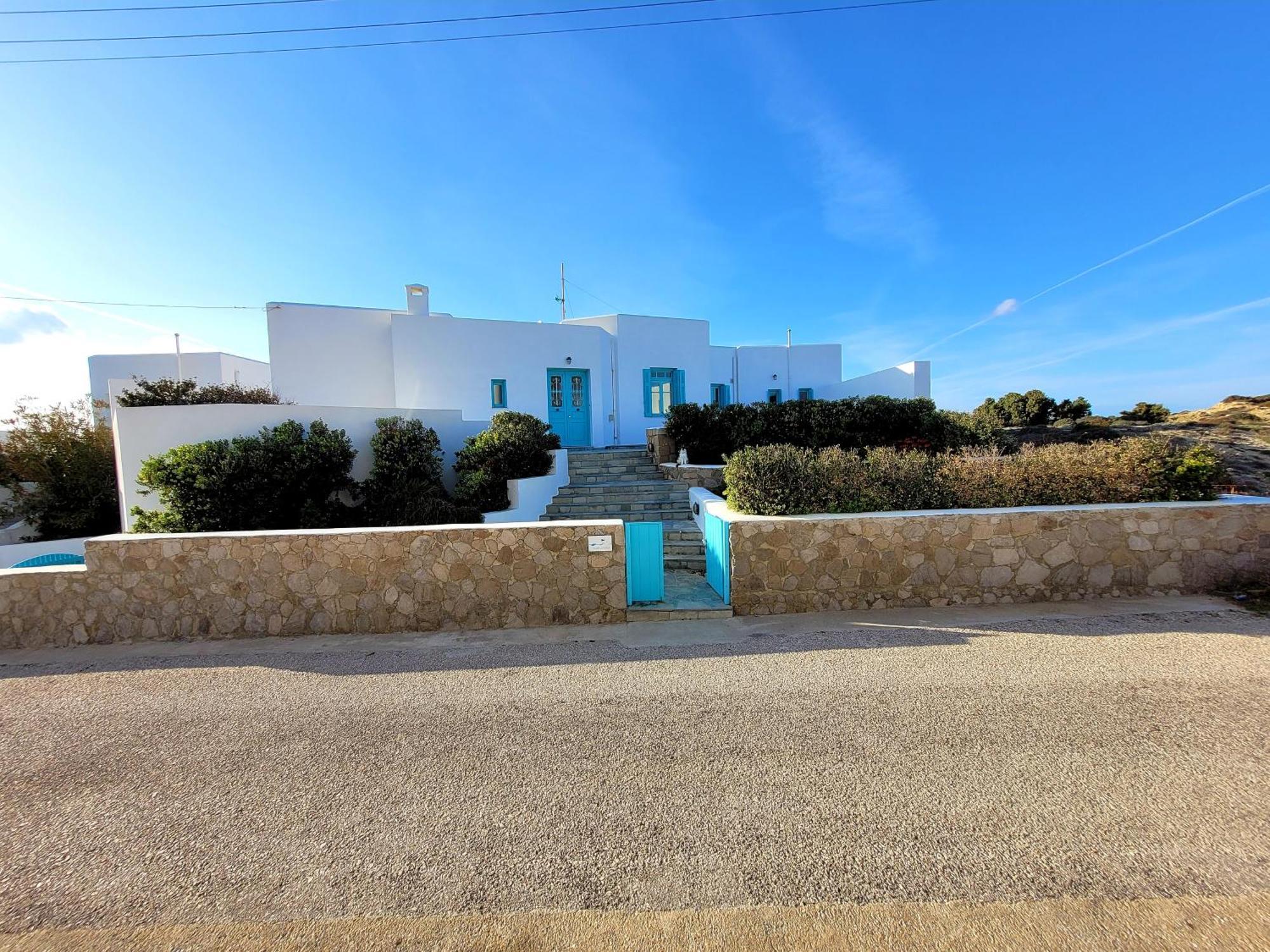 Villa Zefyros Pachaina Bagian luar foto