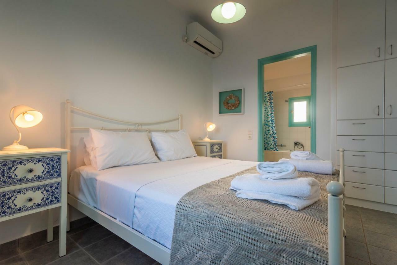 Villa Zefyros Pachaina Bagian luar foto